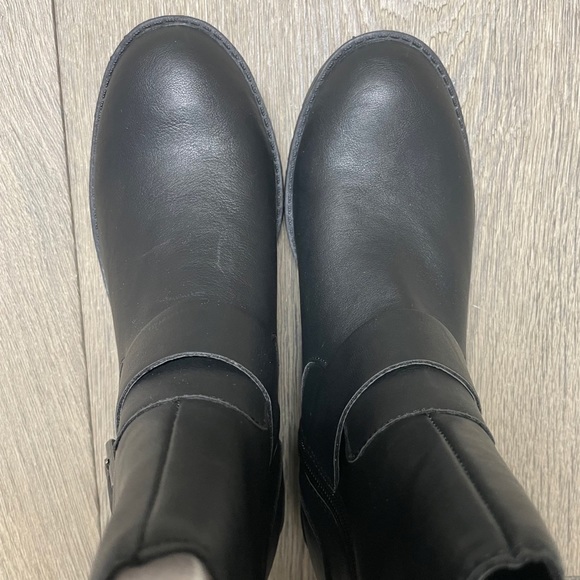 Cap Toe Mid-Calf Round Toe Block Heel Boots NWB! - Picture 12 of 16